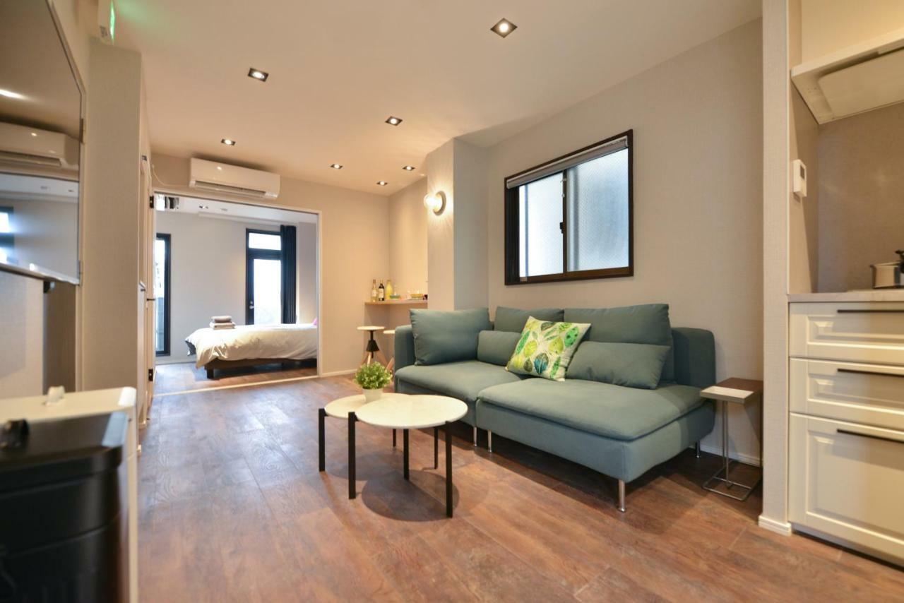 Real Life Meguro River Apartemen